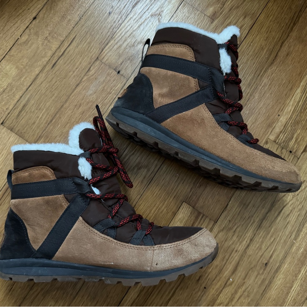 SOREL Women’s Whitney Snow Boots - Size 8.5